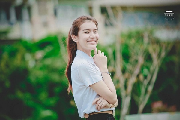 จุ๊บจิ๊บ ธนพร