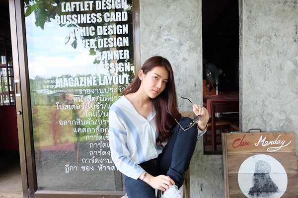 จุ๊บจิ๊บ ธนพร