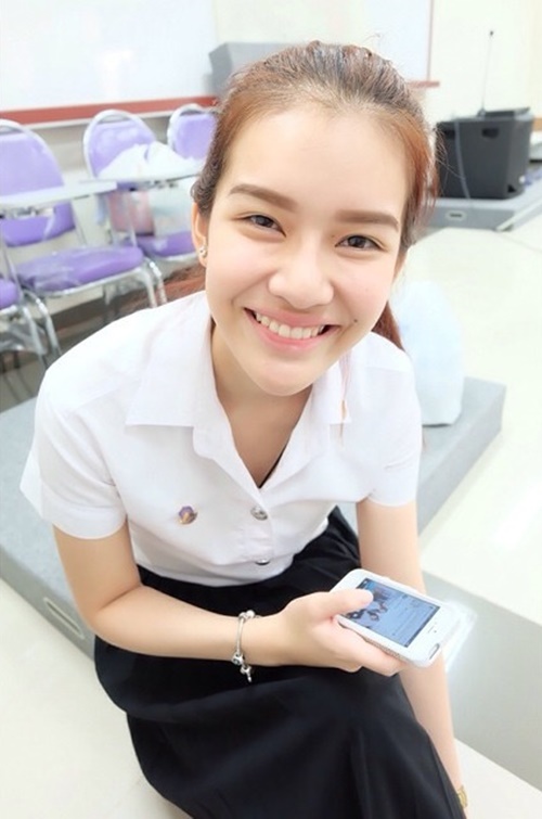 จุ๊บจิ๊บ ธนพร