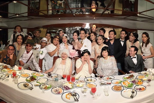 ช่อดอกไม้งานแต่ง กัปตัน-เอ้ก ใครได้ไปเอ่ย ? 