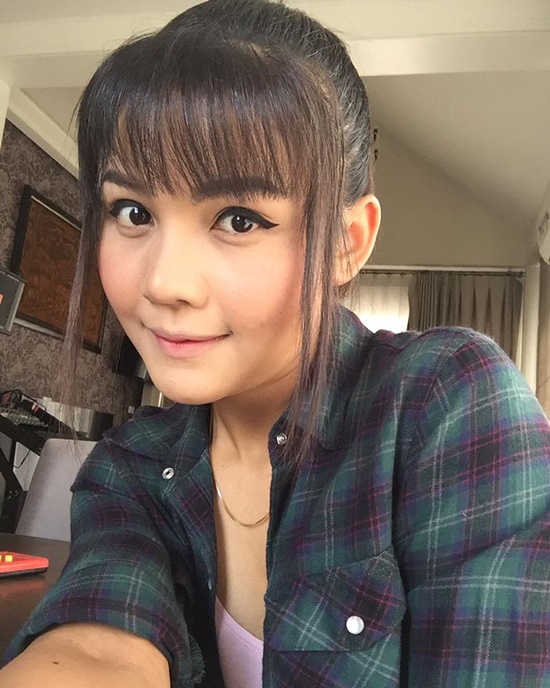 ตั๊กแตน ชลดา
