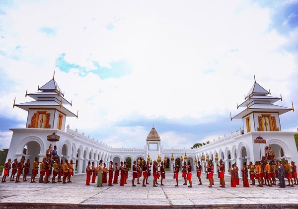 อั้ม พัชราภา กับฉากถูกนำตัวใส่ขื่อไปประหารใน เพลิงพระนาง