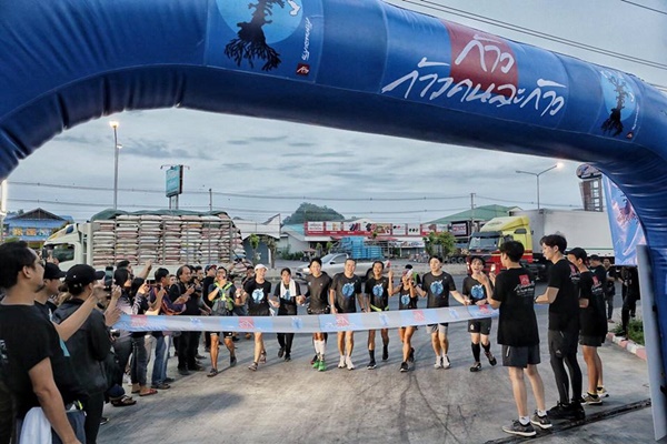 ตูน บอดี้สแลม ห่วง แพรวา เจ็บขณะวิ่ง