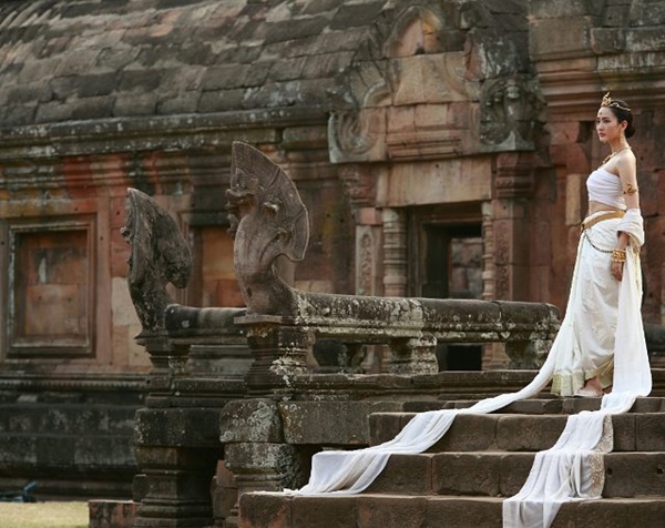 รูปปั้น เจ้าแม่นาคี