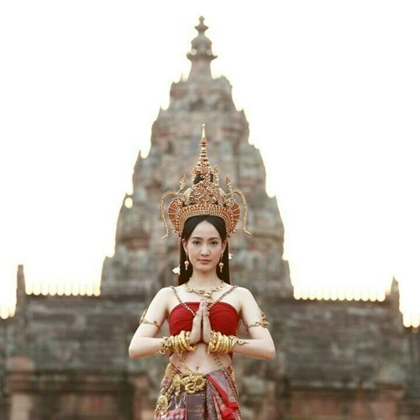 รูปปั้น เจ้าแม่นาคี