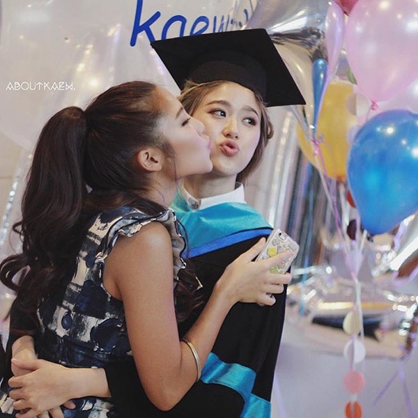 แก้ว จริญญา