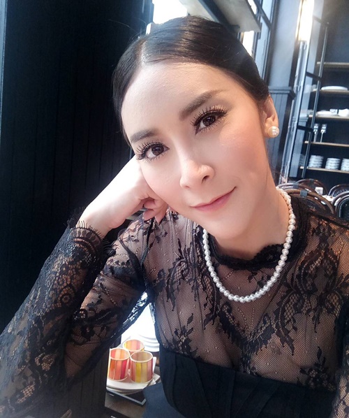 ใหม่ สุคนธวา 