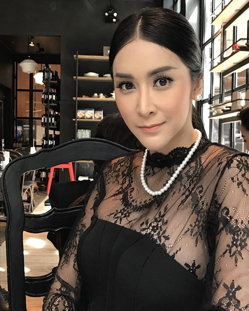 ใหม่ สุคนธวา 