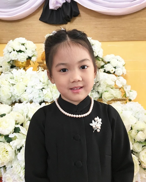 น้องวันใหม่ ฉัตรบริรักษ์