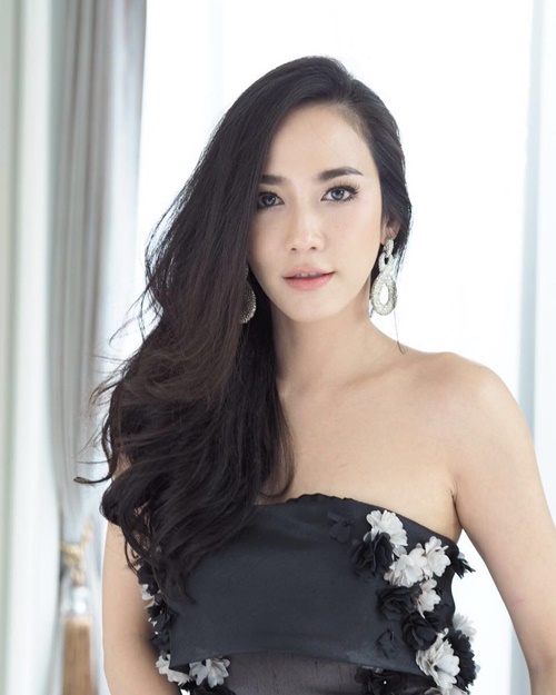 อั้ม พัชราภา ควง ไฮโซฟลุค วรวุฒิ ไปเที่ยว