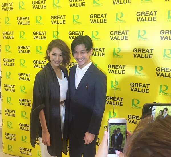 ท็อป นุ่น ลุยงานเพื่อสังคม