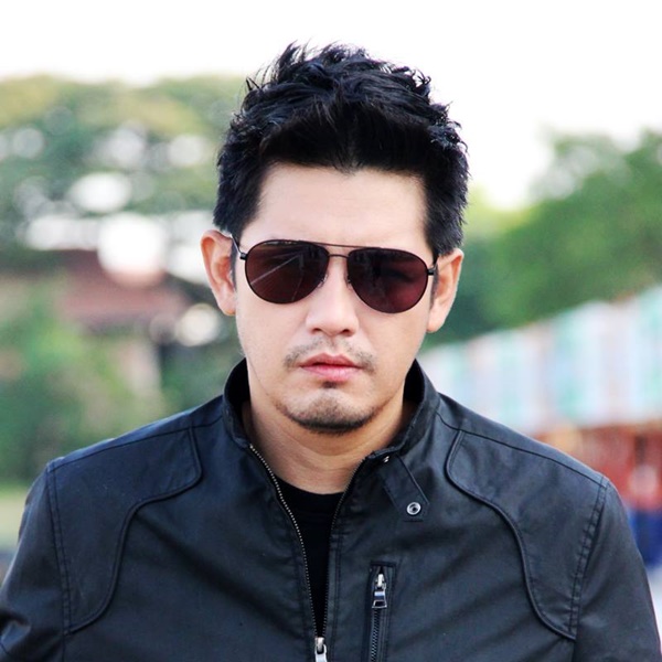 หนุ่ม ศรราม เทพพิทักษ์