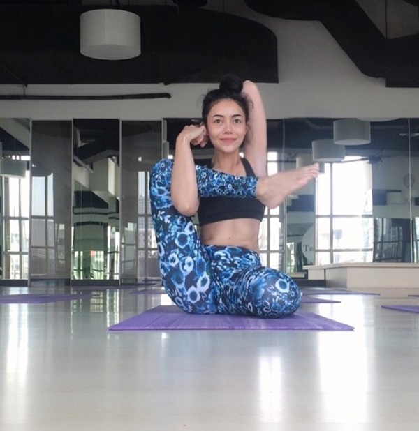 ยุวเรต ศรุตานนท์