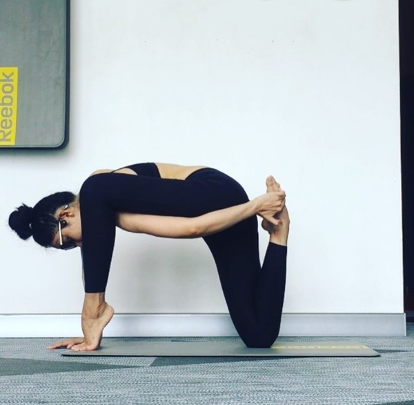 ยุวเรต ศรุตานนท์