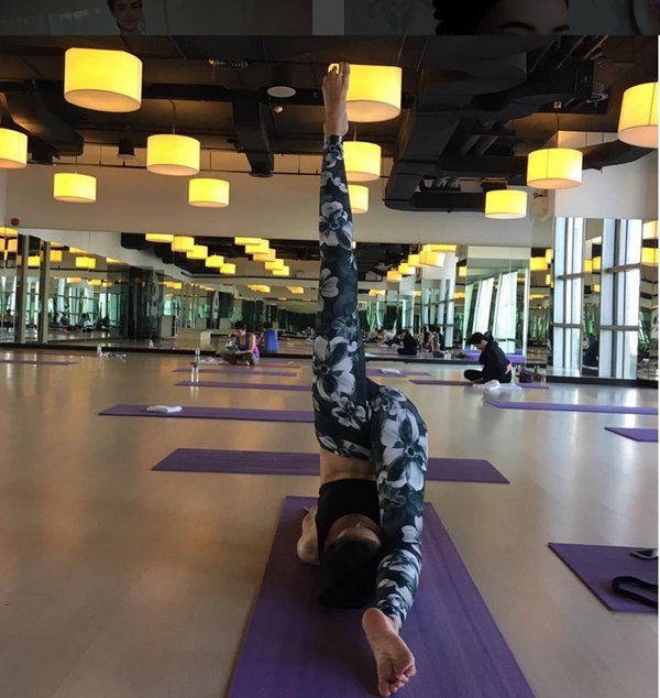 ยุวเรต ศรุตานนท์