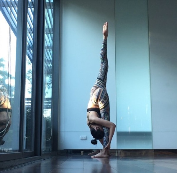 ยุวเรต ศรุตานนท์