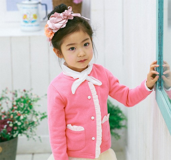 โบว์ติดผมเด็กใหญ่ ๆ