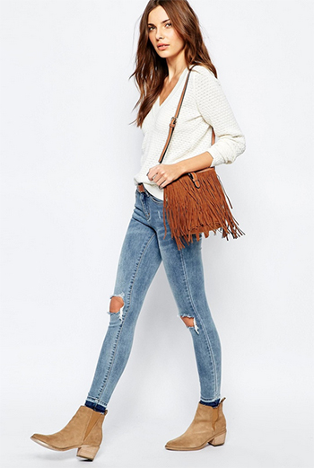 กางเกงยีนส์ขาด