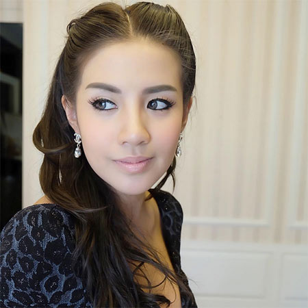 ดาราแต่งหน้าโทนนู้ด