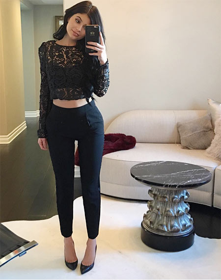 เสื้อครอปดารา