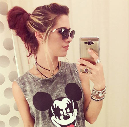 ผมมวยยุ่ง ๆ