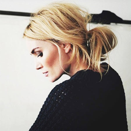 ผมมวยยุ่ง ๆ