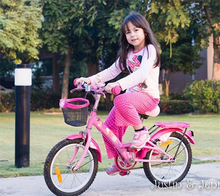 เจนน่า จิรดา