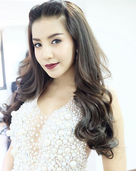 ดาราทาปากสีดาร์ก ดาราทาปากสีดาร์ก