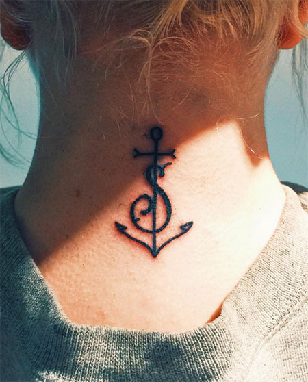 รอยสักหลังคอ