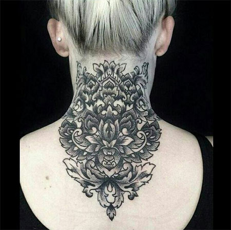 รอยสักหลังคอ