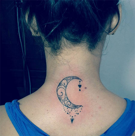 รอยสักหลังคอ