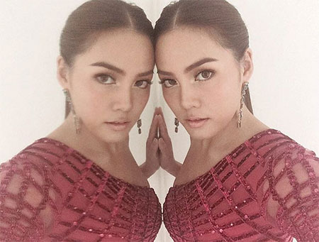 เจนี่ เทียนโพธิ์สุวรรณ แต่งหน้า