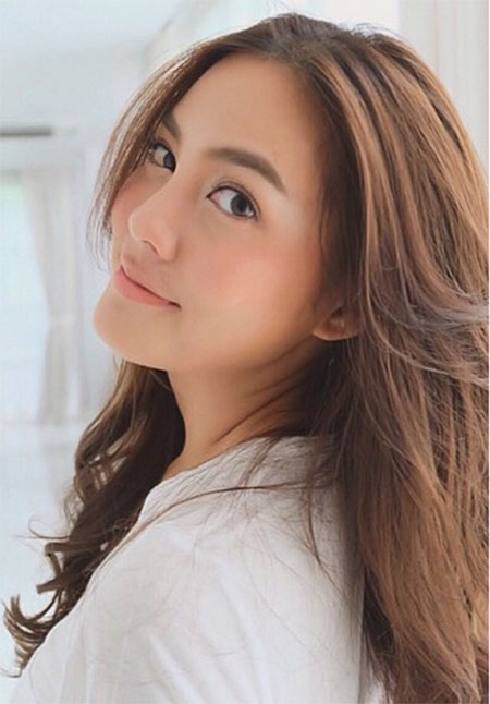 เจนี่ เทียนโพธิ์สุวรรณ แต่งหน้า