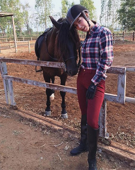 เสื้อลายสก๊อตดารา