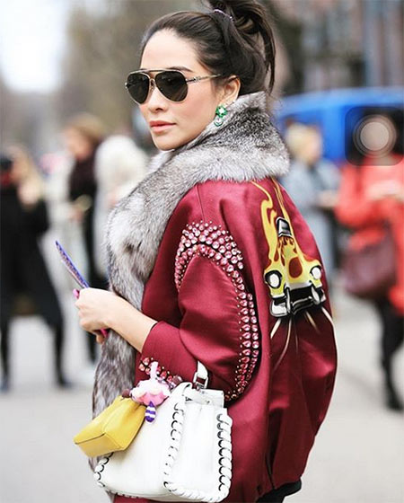 ดาราใส่ชุดแดง