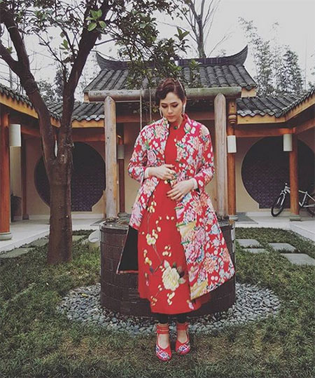 ดาราใส่ชุดแดง