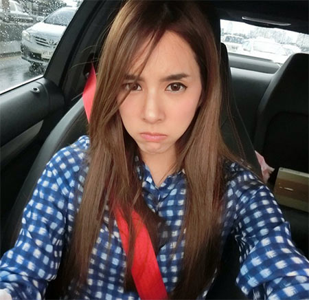 เสื้อลายสก๊อตดารา