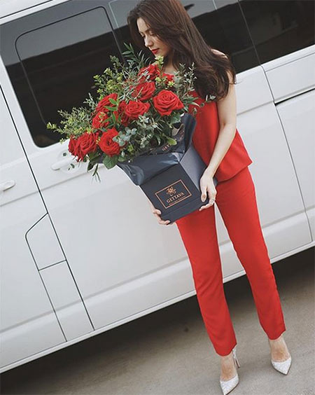 ดาราใส่ชุดแดง