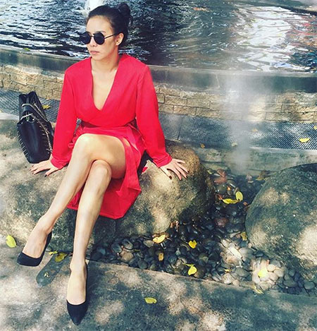 ดาราใส่ชุดแดง