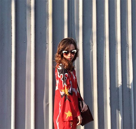 ดาราใส่ชุดแดง