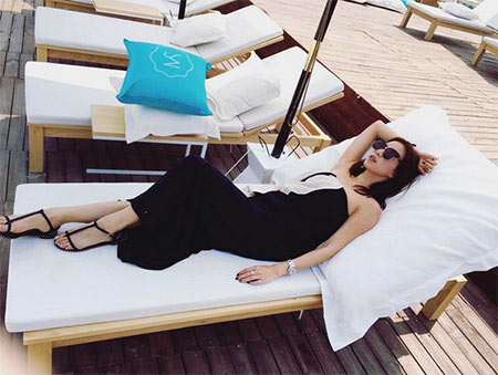 ชุดไปทะเลดารา ชุดไปทะเลดารา