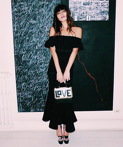 เสื้อเปิดไหล่