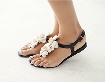 รองเท้าเที่ยวสงกรานต์