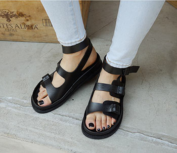 รองเท้าเที่ยวสงกรานต์