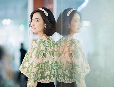 เสื้อผ้าลายดอกดารา