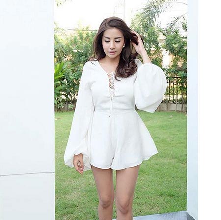 จั๊มพ์สูทดารา