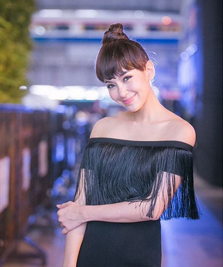 เสื้อเปิดไหล่ดารา