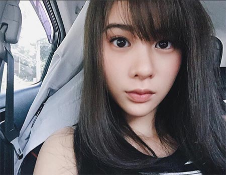 ดาราผมดำตรงสวย