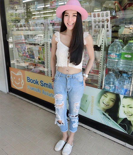 กางเกงยีนส์ทรงบอยเฟรนด์