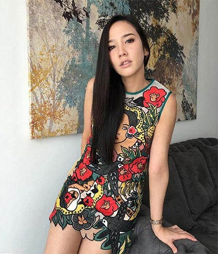 เสื้อผ้าลายดอกดารา